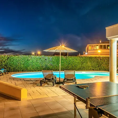 Villa Gris By